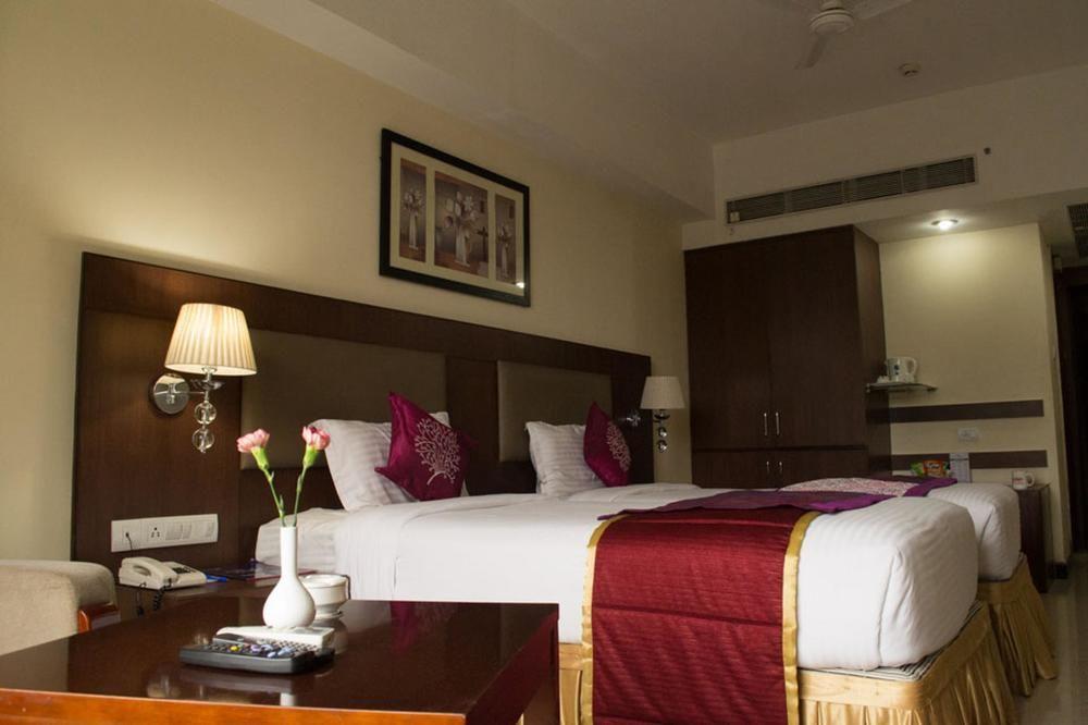 Hotel Oyo Premium Vani Vihar Bhubaneswar Esterno foto